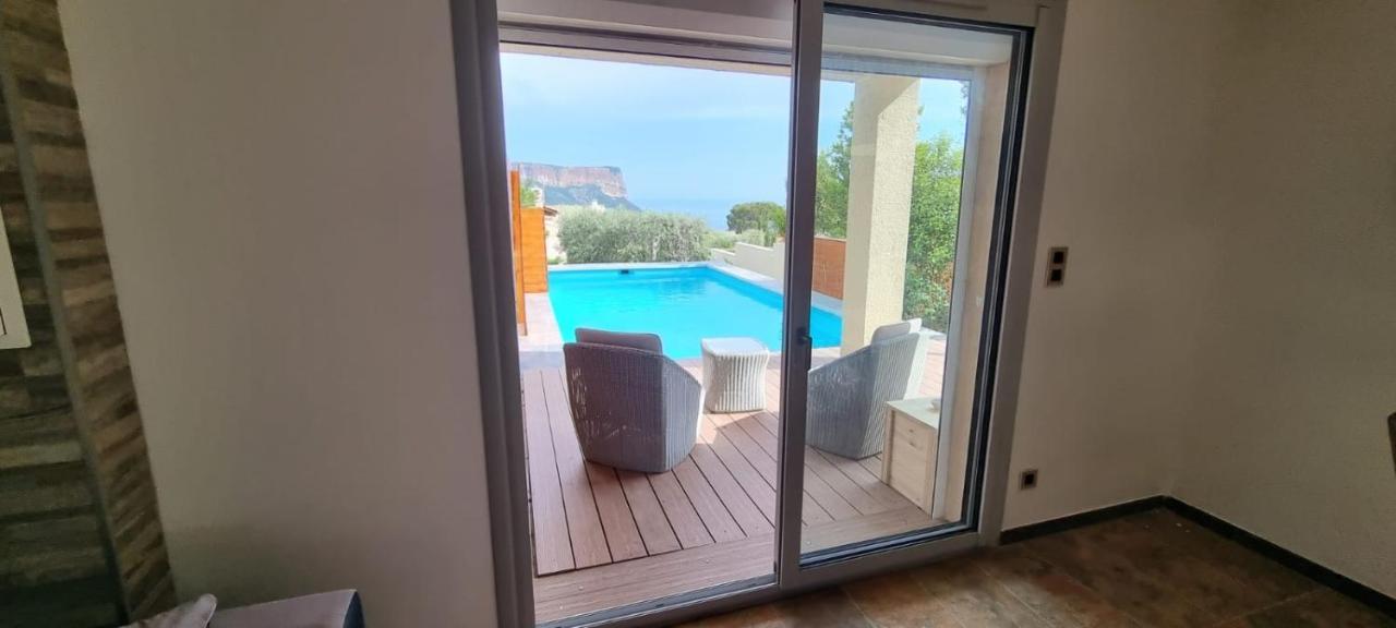 Rêves de vie, appartement vue mer, piscine non chauffée et spa privatifs Cassis Esterno foto